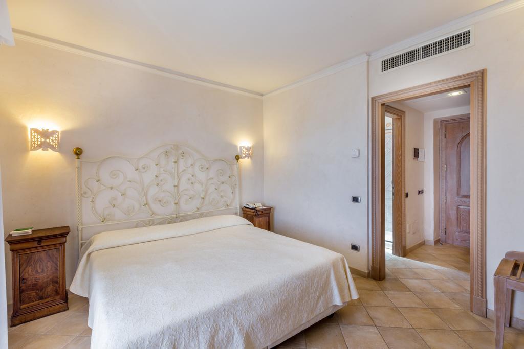 Petra Bianca Hotel Porto Cervo Eksteriør billede